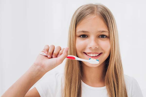 How to take care of children's teeth. 7 years and older